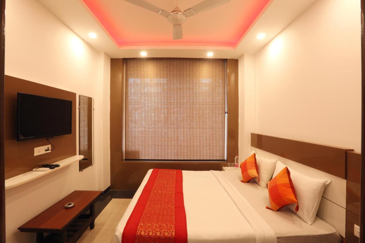 Hotel Square Stay Нью-Дели Экстерьер фото