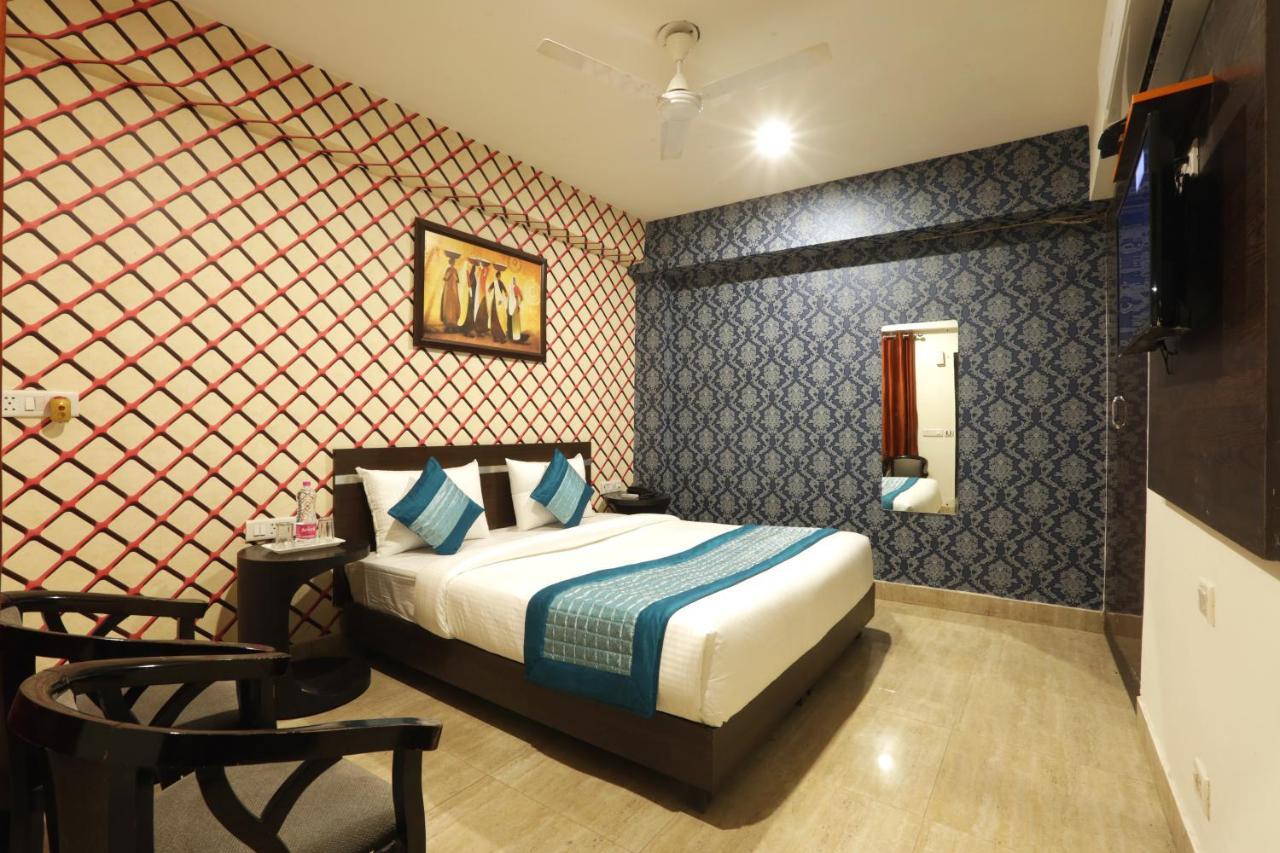 Hotel Square Stay Нью-Дели Экстерьер фото