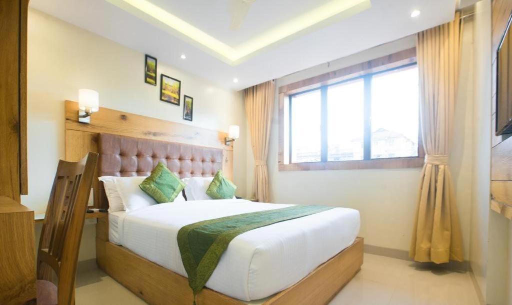 Hotel Square Stay Нью-Дели Экстерьер фото
